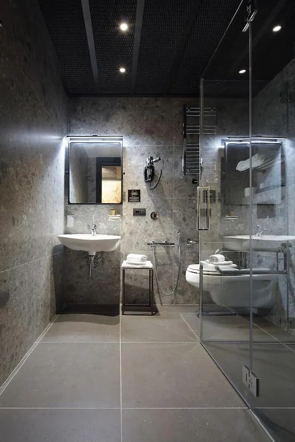 ** Hotel apartamentowy Versoverde Hotel Alzaia Naviglio Grande Mediolan Włochy