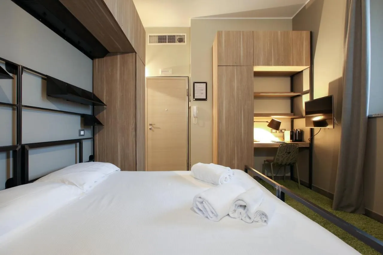 Versoverde Hotel Alzaia Naviglio Grande Mediolan Hotel apartamentowy