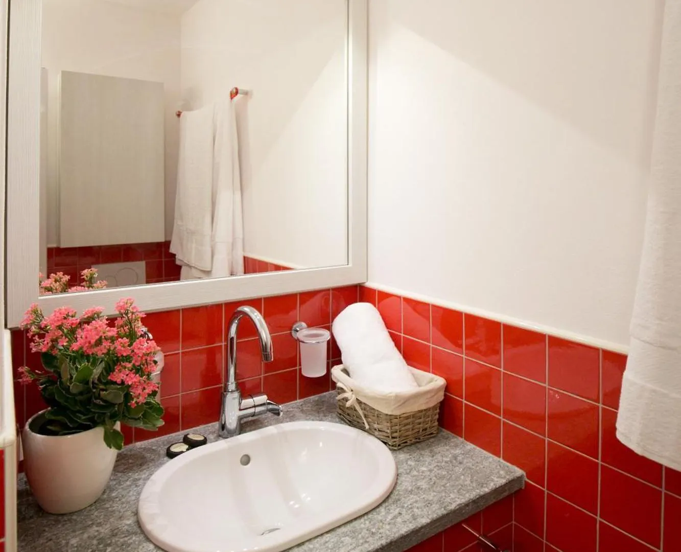 Versoverde Hotel Alzaia Naviglio Grande Mediolan