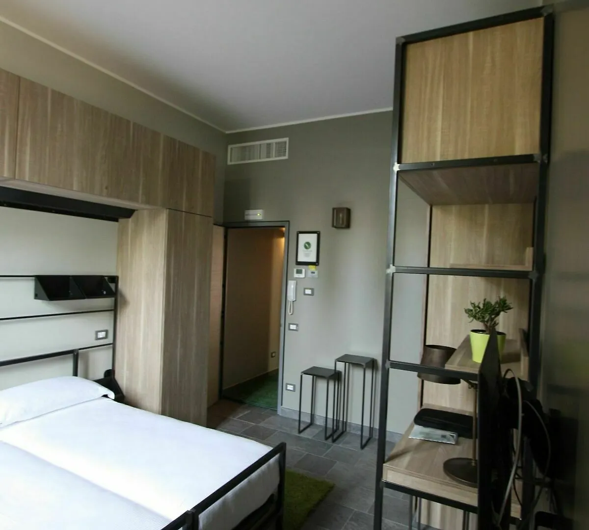 Versoverde Hotel Alzaia Naviglio Grande Mediolan