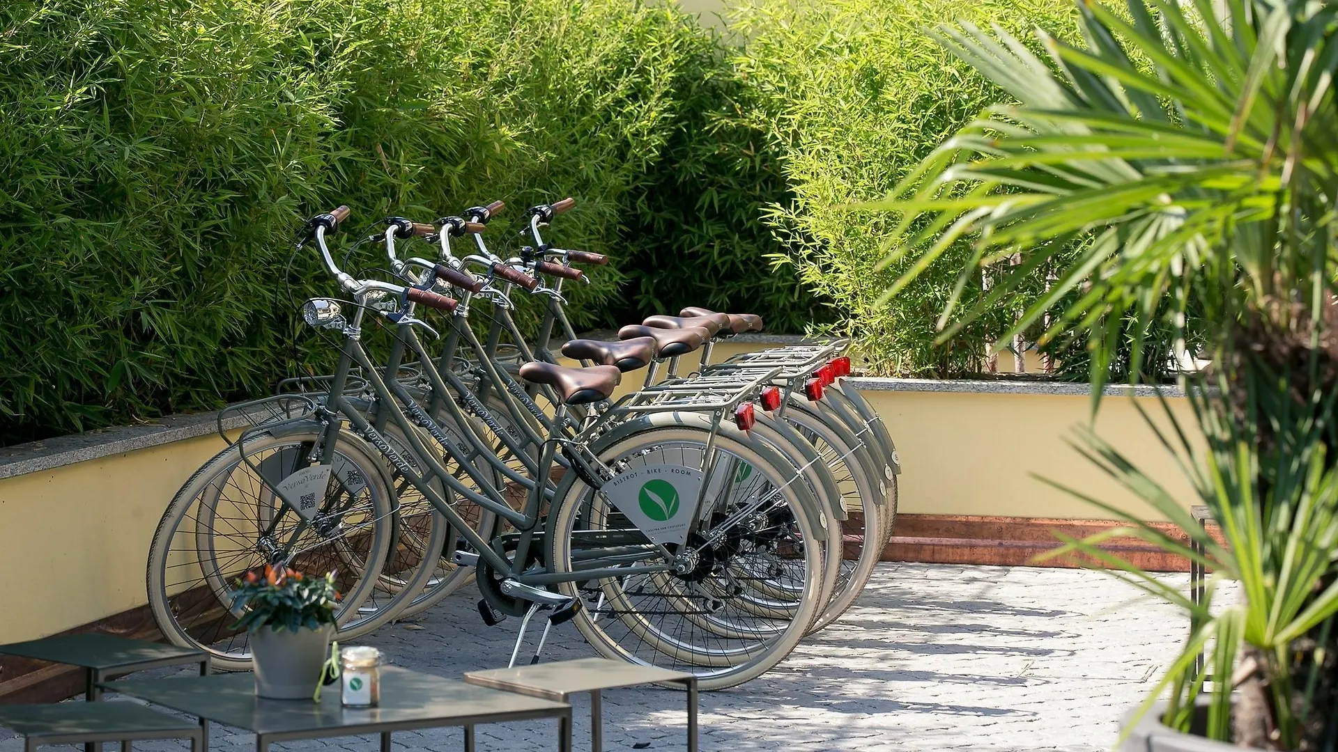 Versoverde Hotel Alzaia Naviglio Grande Mediolan 2*,  Włochy