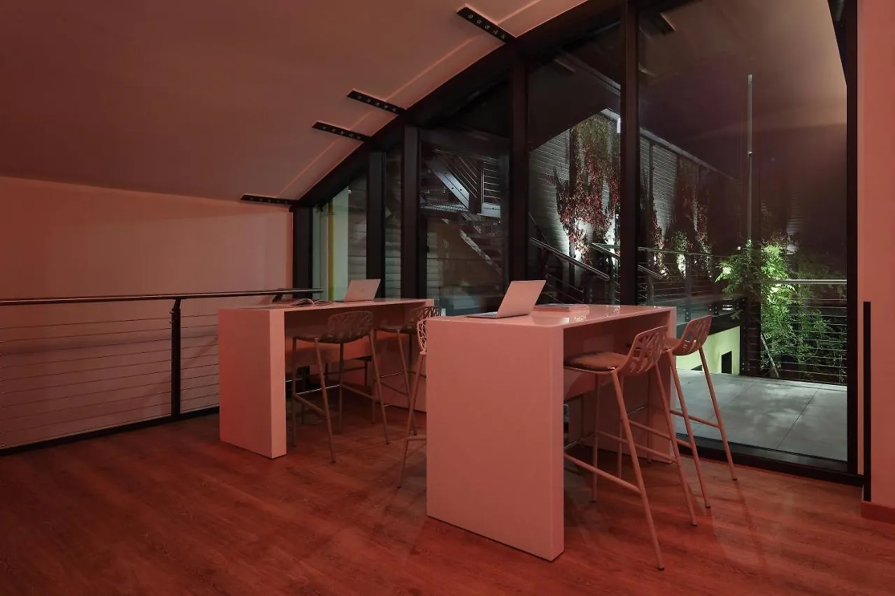 Versoverde Hotel Alzaia Naviglio Grande Милан Италия