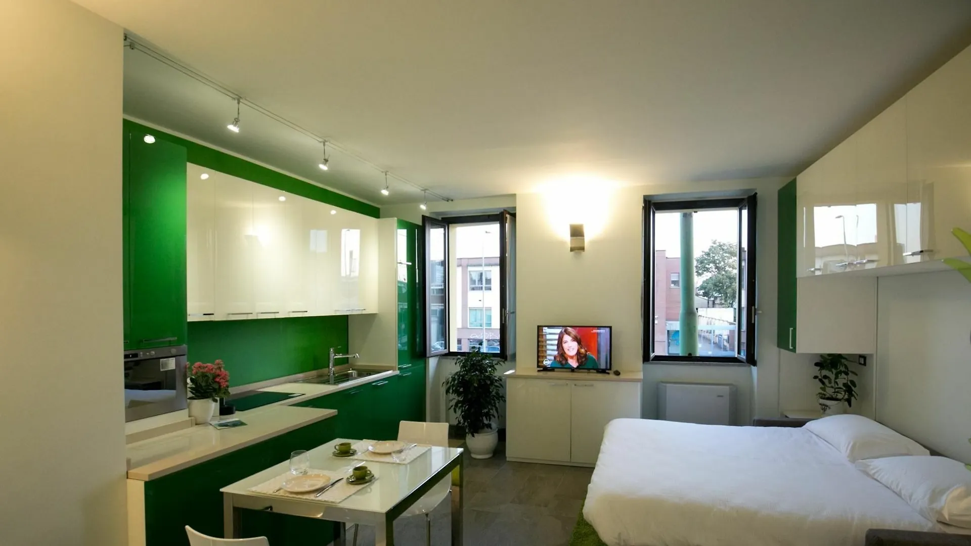 Versoverde Alzaia Naviglio Grande Milaan 2*,  Italië