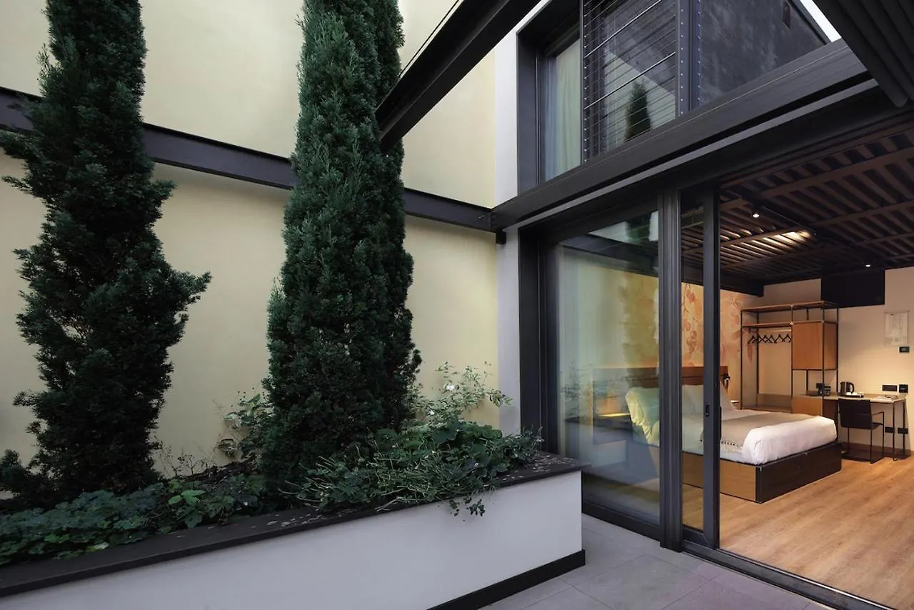 ** Aparthotel Versoverde Hotel Alzaia Naviglio Grande Milan Italy